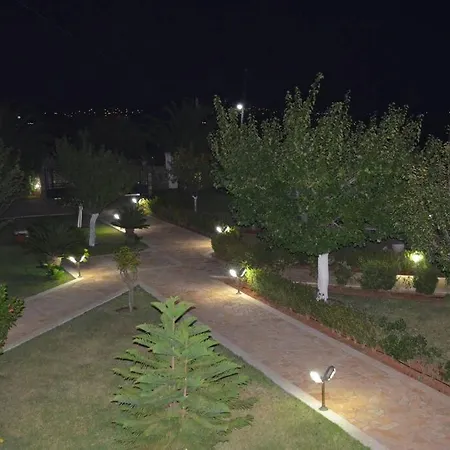 Feriehus Paloma Karavádhos